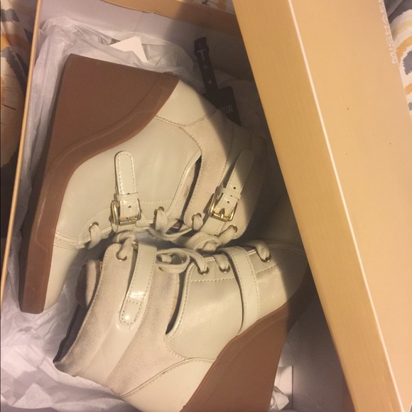Michael kors wedge - Picture 2 of 9